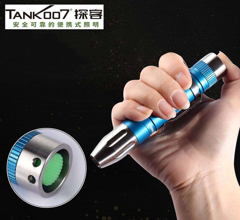 多功能CREE強(qiáng)光手電筒 多功能CREE強(qiáng)光手電筒