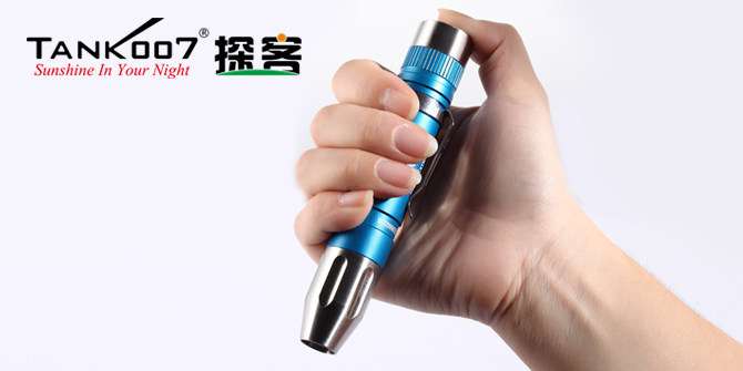 新手收藏家必用珠寶玉石鑒定工具——TANK007照玉手電筒！