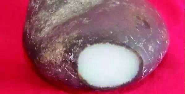 漲知識，玉也能騙人！照玉手電筒照出真相